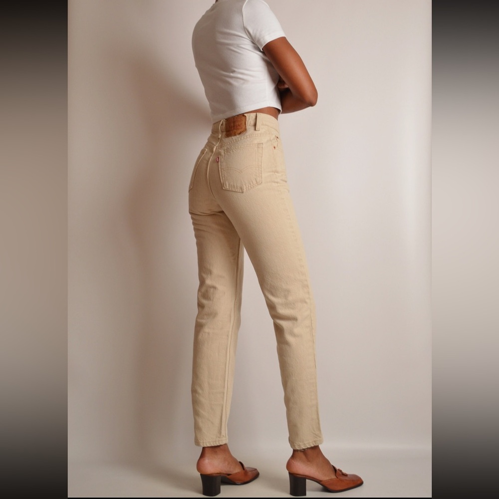 Vintage Levi’s 512 Slim Tapered Jean in Cream Sz 27 Waist